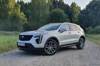 Тест-драйв Cadillac XT4