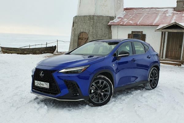 Тест-драйв Lexus NX