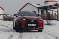 Тест-драйв Lexus NX